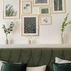https://big-vintage-style-flat-near-schonbrunn-apartment.vienna-besthotels.com